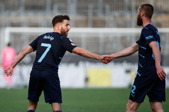 Malmö FFs Erdal Rakip jublar med Jo Inge Berget