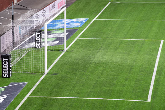 Fotbollsmål med Select bollhållare