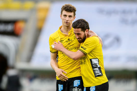 Elfsborgs Christopher McVey och Frederik Holst jublar