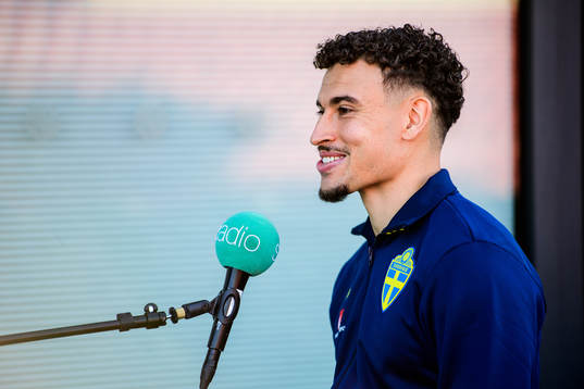 Jordan Larsson of Sweden
