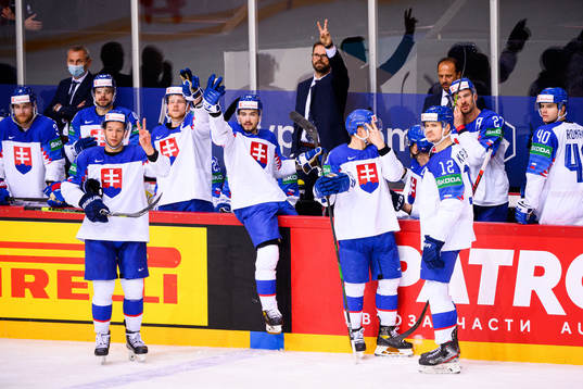 Players of Slovakia reacts