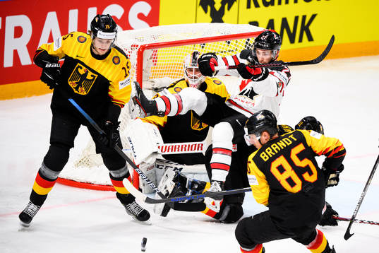 Michael Bunting of Canada