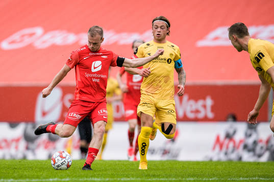 Petter Strand of Brann and Patrick Berg of Bodø/Glimt