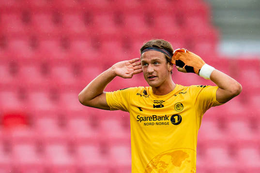 Erik Botheim of Bodø/Glimt gestures towards the home crowd