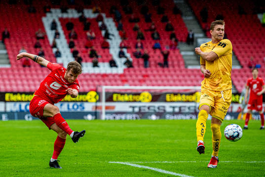 Ole Didrik Blomberg of Brann and Ola Solbakken of