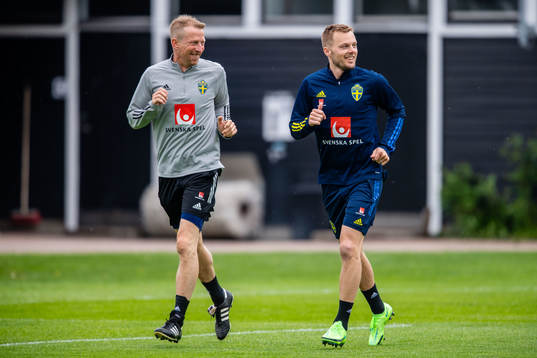 Fredrik Larsson, physiotherapist, and Sebastian Larsson