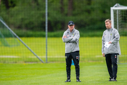 Head coach Janne Andersson and assistant coach Peter