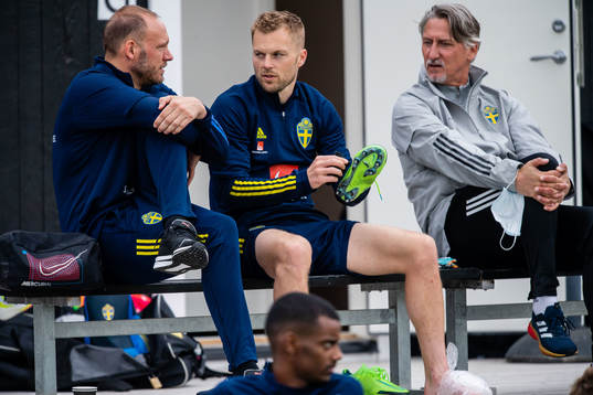 Andreas Granqvist  and Sebastian Larsson