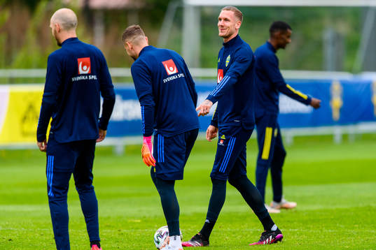 Goalkeeper Robin Olsen