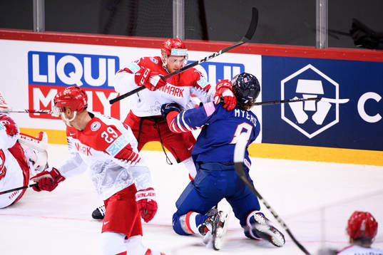 Matias Lassen of Denmark and Matthew Myers of Great Britain