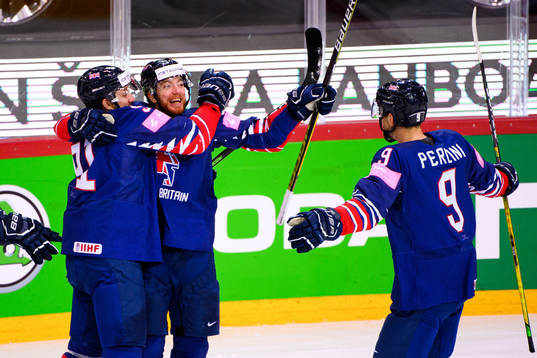 Mike Hammond of Great Britain celebrates the 2-2 goal