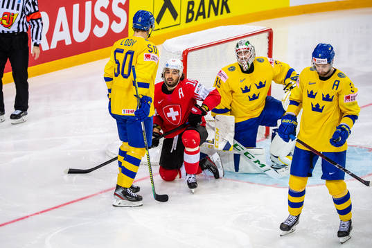 Viktor Lööv of Sweden and Andres Ambuhl of Switzerland