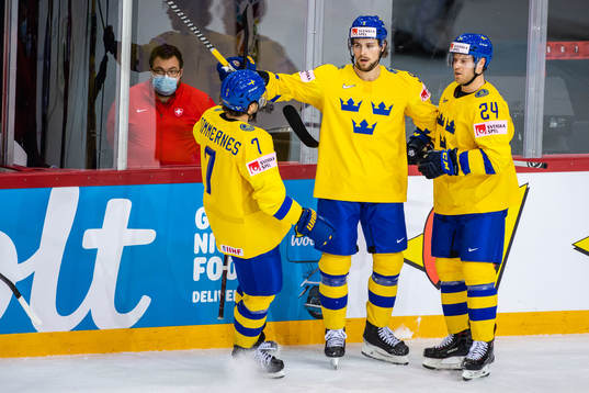 Adrian Kempe of Sweden celebrates