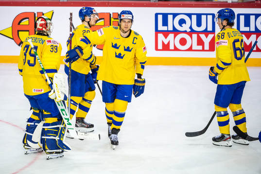 Goalkeeper Adam Reideborn, Mario Kempe, Jesper Frödén and