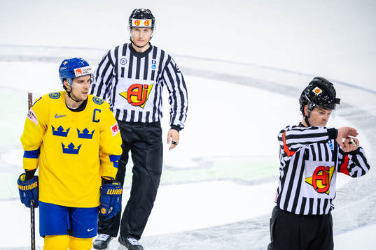 Henrik Tömmernes of Sweden reacts