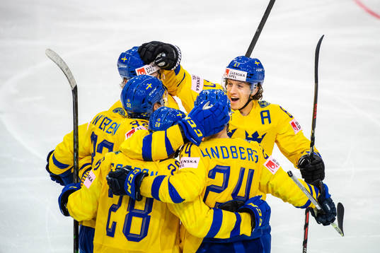 Rickard Rakell, Jesper Frödén, Oscar Lindberg and Magnus