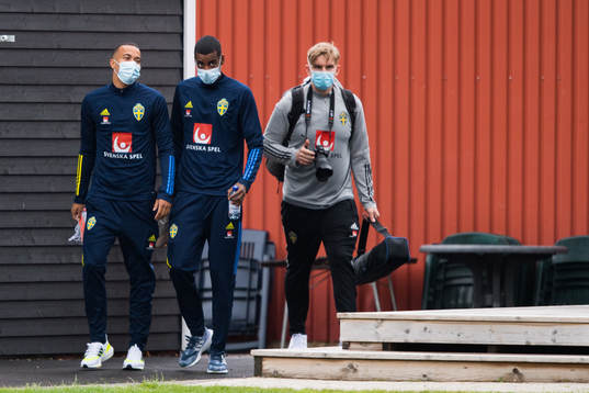 Robin Quaison and Alexander Isak of Sweden arrives