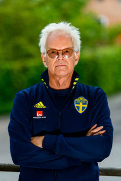 Team doctor Anders Valentin of the Swedish national