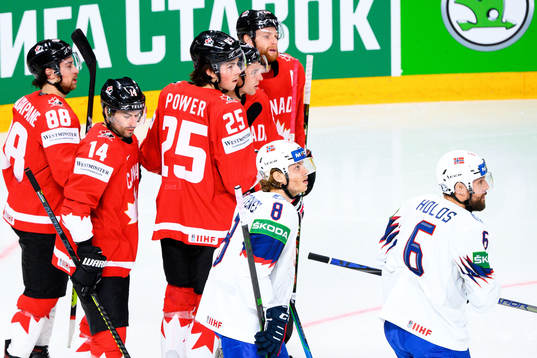 Mathias Trettenes and Jonas Holøs of Norway look dejected