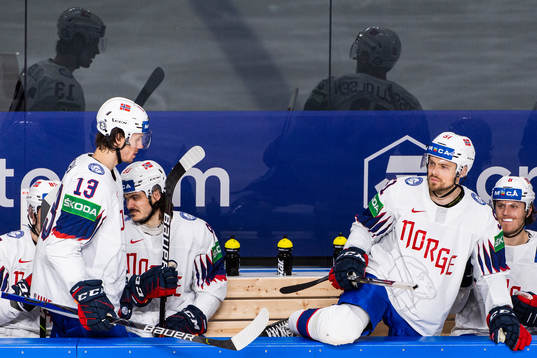 Sondre Olden and Mats Rosseli Olsen of Norway look dejected