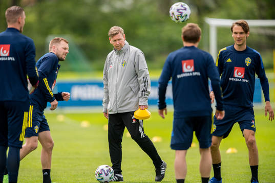 Assistant coach Peter Wettergren
