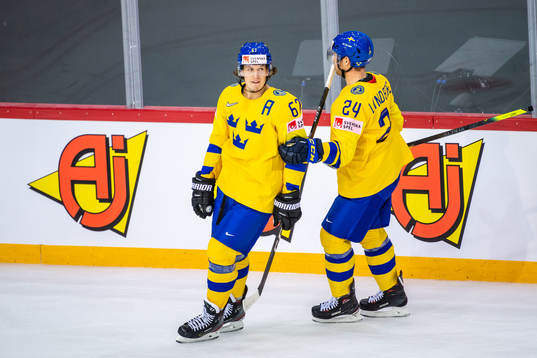 Rickard Rakell and Oscar Lindberg celebrates