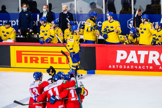 Players of Sweden looks dejected