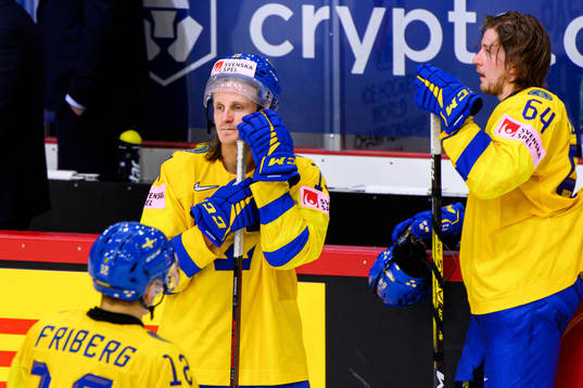 Marcus Sörensen and Jonathan Pudas of Sweden look dejected