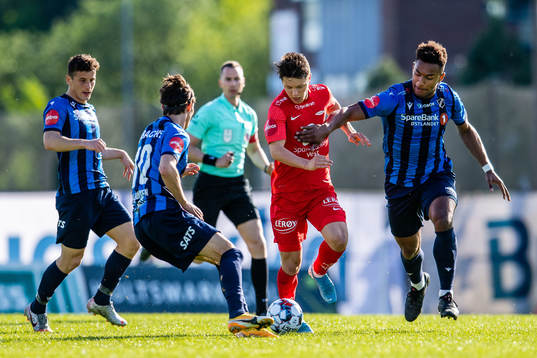Mathias Knutsen Rasmussen of Brann and Sammy Skytte of