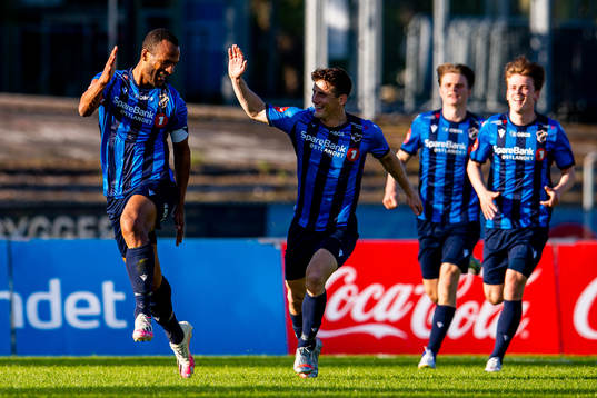 Yaw Ihle Amankwah of Stabæk celebrates with teammate