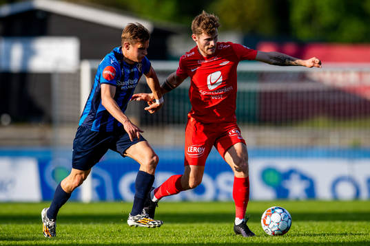 Kornelius Hansen of Stabæk and Ole Didrik Blomberg of Brann
