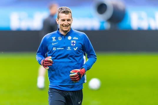 Goalkeeper Lukáš Hrádecký