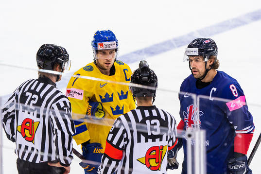 Henrik Tömmernes of Sweden and Matthew Myers of Great