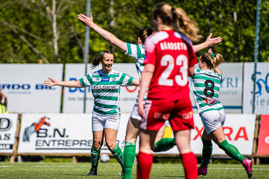 Mari Smevoll of KIL/Hemne celebrates