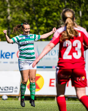 Mari Smevoll of KIL/Hemne celebrates