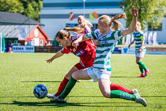 Mina Kjørum of Fart and Andrea Sivertsen Broholm of