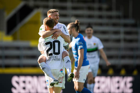 GAIS Nikola Ladan och Daniel Sterner jublar