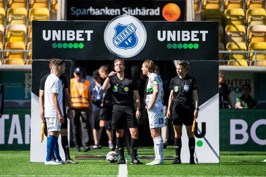 Domare Richard Sundell singlar slant