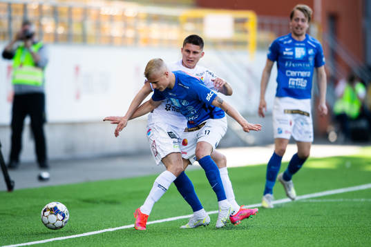 Norrbys Viktor Bergh och GAIS Johan Andersson