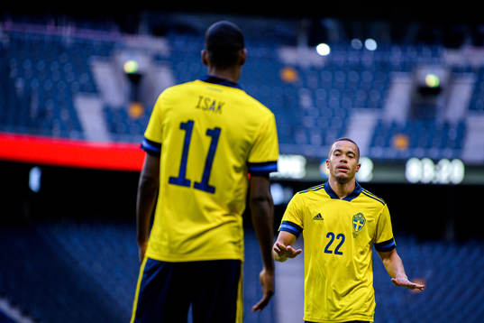 Alexander Isak is substituted Robin Quaison of Sweden