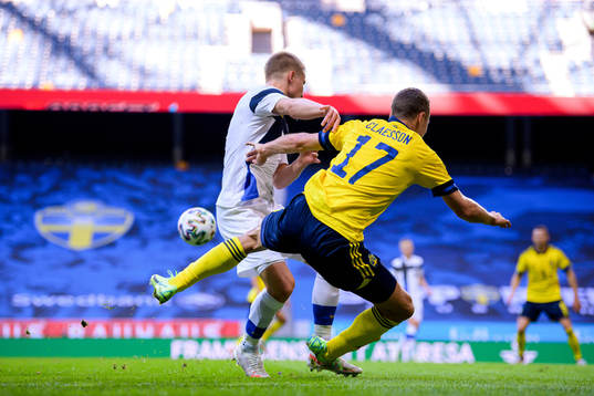 Jere Uronen of Finland and Viktor Claesson of Sweden