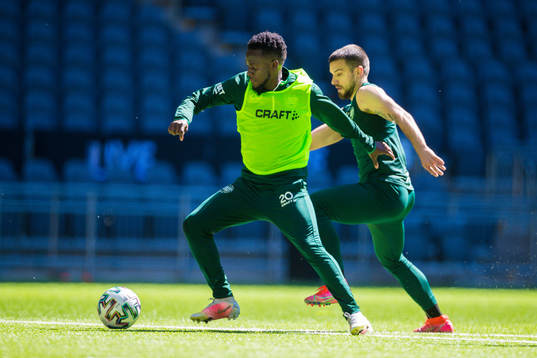 David Accam och Vladimir Rodic