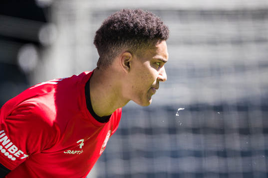 Hammarbys målvakt Oliver Dovin