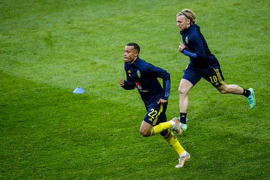 Robin Quaison and Emil Forsberg of Sweden prior to the