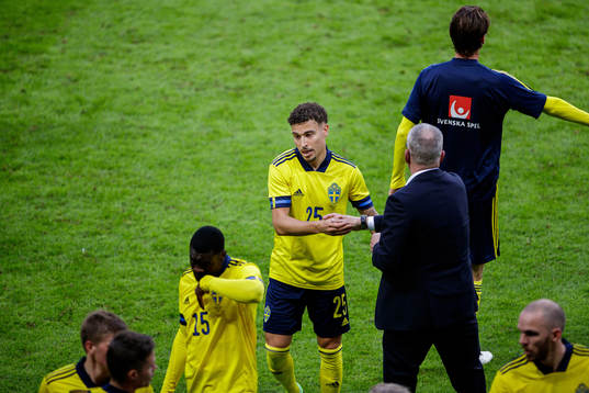Jordan Larsson and Janne Andersson, head coach of Sweden