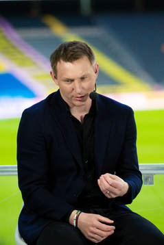 Kim Källström in Cmore TV-studio