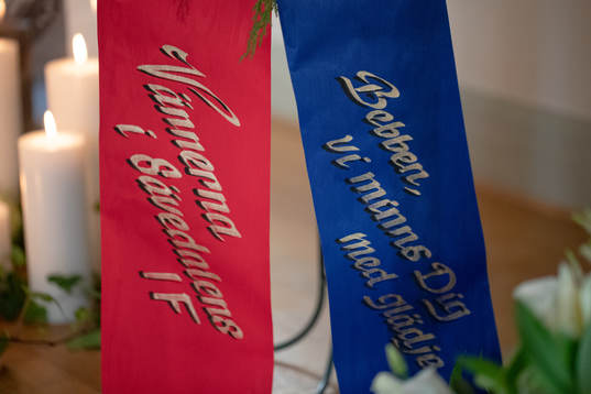 Blomsterarrangemang och hälsningar från Sävedalens IF
