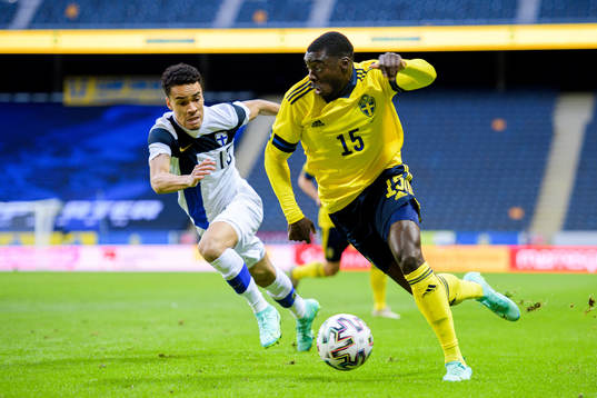 Pyry Soiri of Finland and Ken Sema of Sweden