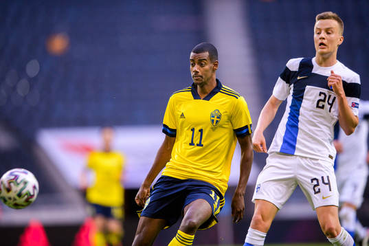 Alexander Isak of Sweden and Robert Ivanov of Finland