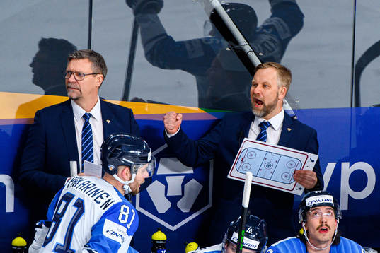 Jukka Jalonen, Head coach and assistant coach Mikko Manner